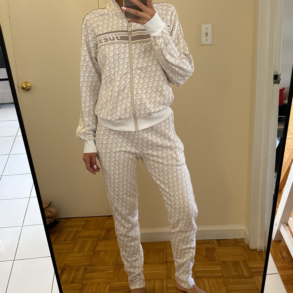 Guess Costume